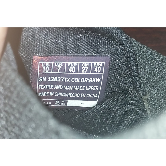 Skechers Womens Knit Sneakers 10M Slip Ons Ultra Flex First Comfort Black White - Picture 13 of 13